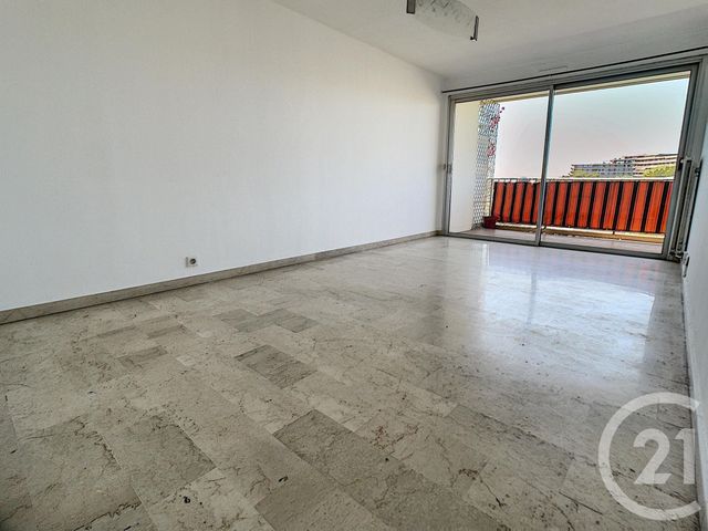 Afficher la photo en grand Appartement F3 à vendre - 3 pièces - 64.14 m2 - NICE - 06 - PROVENCE-ALPES-COTE-D-AZUR - Century 21 Optimmo