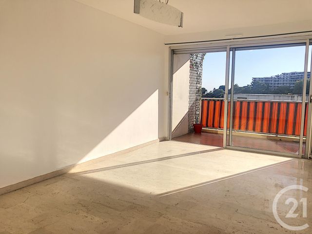 Afficher la photo en grand Appartement F3 à vendre - 3 pièces - 64.14 m2 - NICE - 06 - PROVENCE-ALPES-COTE-D-AZUR - Century 21 Optimmo