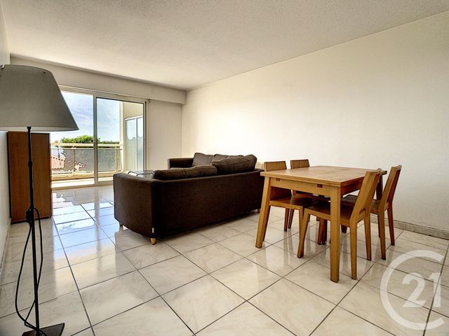 Appartement F2 à vendre - 2 pièces - 52.24 m2 - NICE - 06 - PROVENCE-ALPES-COTE-D-AZUR - Century 21 Optimmo Appartement F2 à vendre - 2 pièces - 52.24 m2 - NICE - 06 - PROVENCE-ALPES-COTE-D-AZUR - Century 21 Optimmo